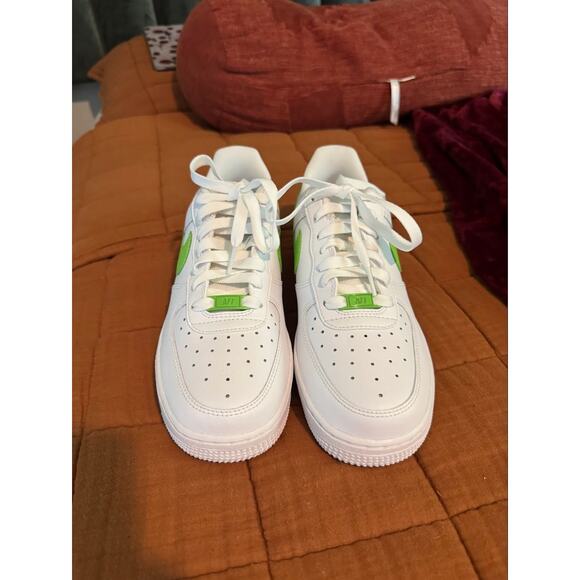 New Nike Air Force 1 - White with Neon Green - Picture 4 of 9
